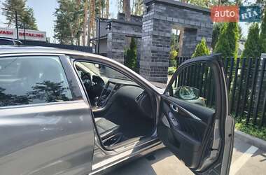 Седан Infiniti Q50 2017 в 