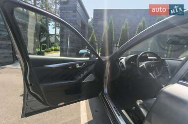 Седан Infiniti Q50 2017 в 