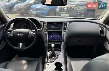Седан Infiniti Q50 2017 в 