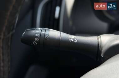 Седан Infiniti Q50 2017 в 