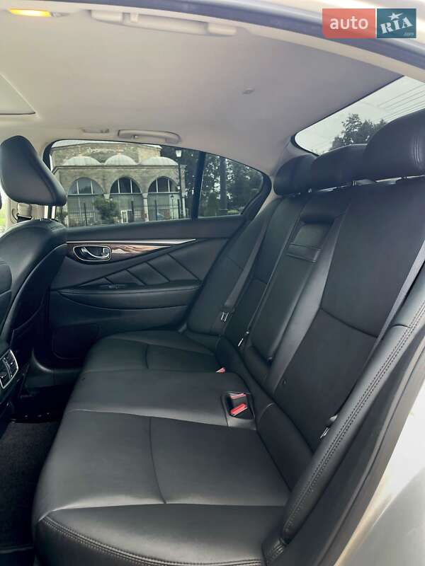 Седан Infiniti Q50 2018 в Киеве