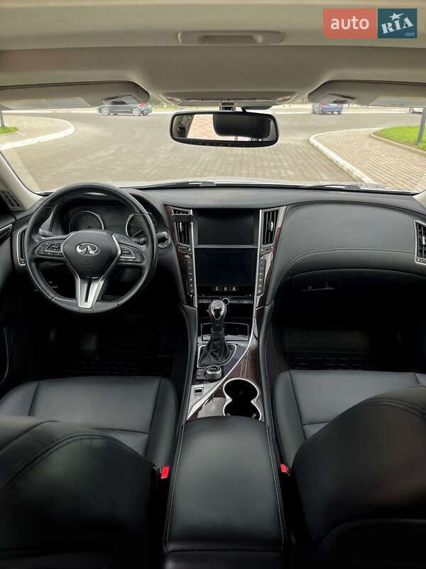 Седан Infiniti Q50 2018 в Киеве