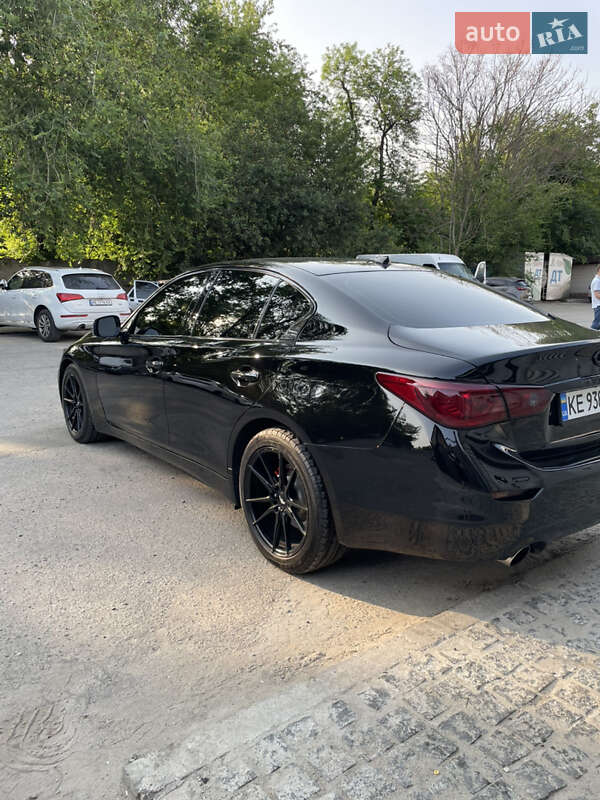 Седан Infiniti Q50 2016 в Дніпрі