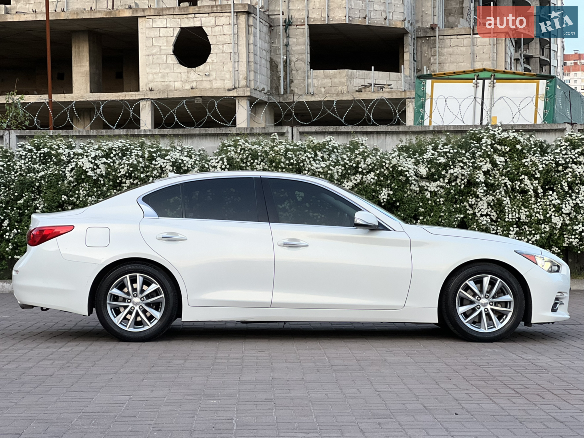 2015 Infiniti Q50 - мініатюра 8