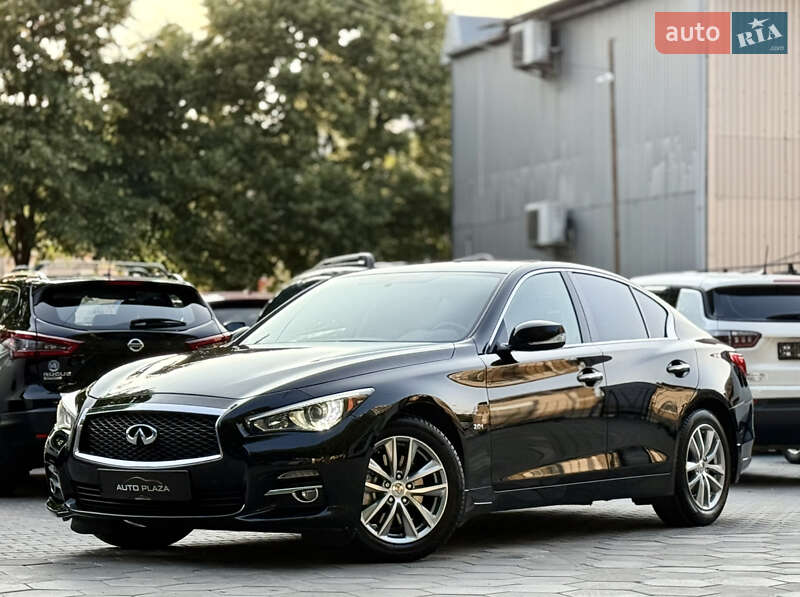 Седан Infiniti Q50 2017 в 