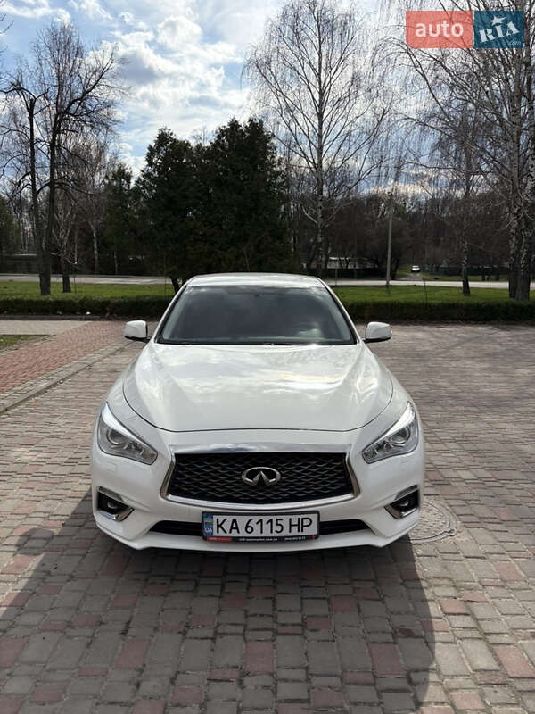 Infiniti Q50 2019