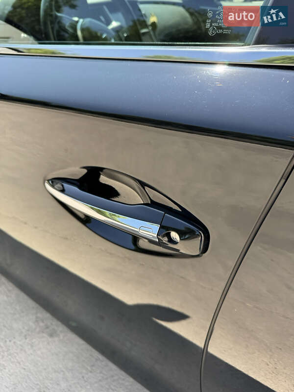 Седан Infiniti Q50 2017 в Одессе