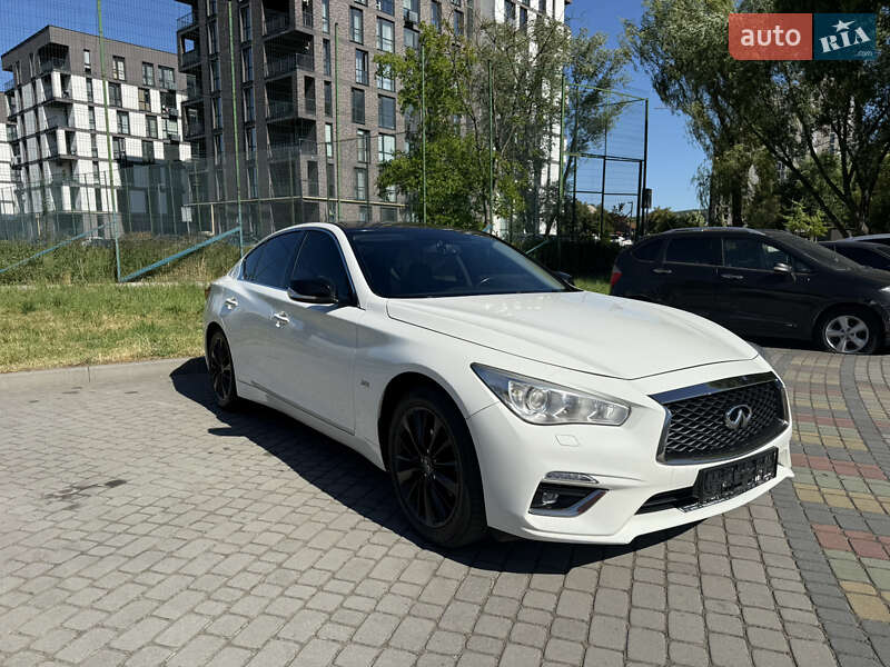 Седан Infiniti Q50 2018 в Львові