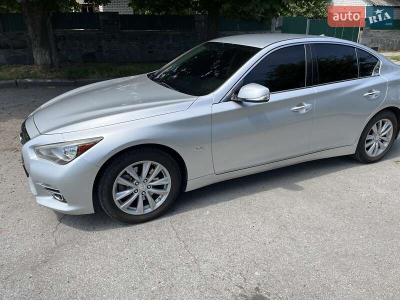 Седан Infiniti Q50 2017 в Житомире