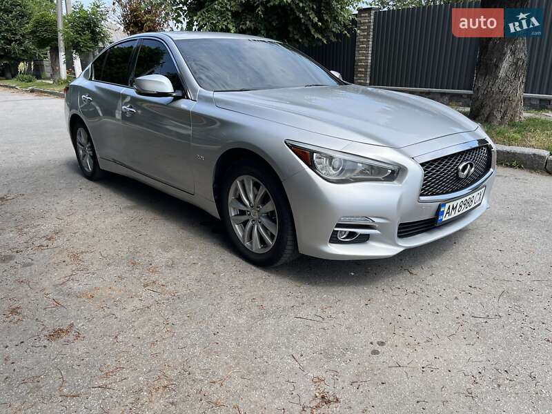 Седан Infiniti Q50 2017 в Житомире