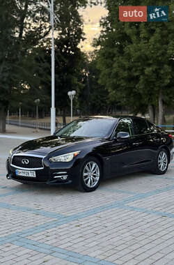 Седан Infiniti Q50 2017 в Измаиле