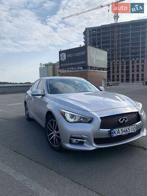 Седан Infiniti Q50 2016 в 