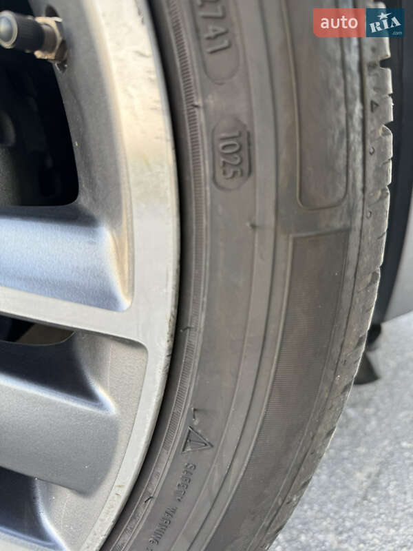 Седан Infiniti Q50 2015 в Киеве