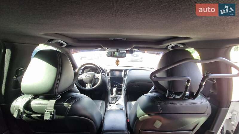 Седан Infiniti Q50 2016 в Одессе