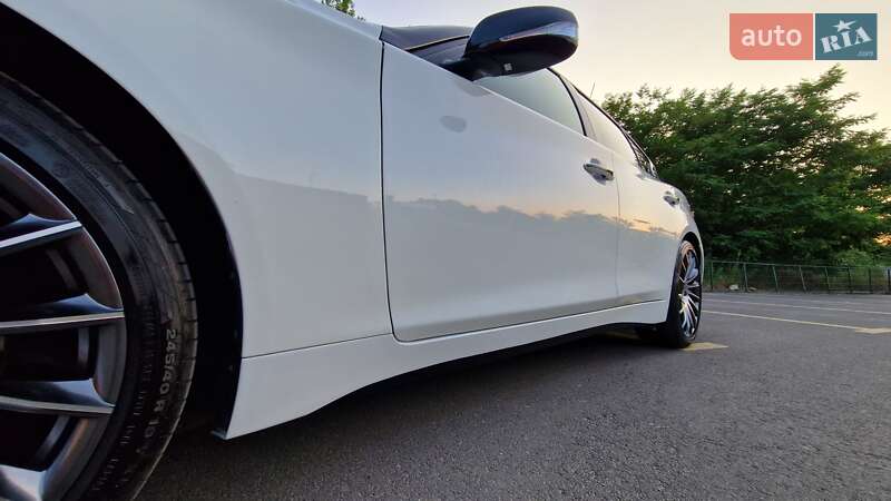 Седан Infiniti Q50 2016 в Одессе