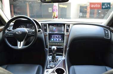 Седан Infiniti Q50 2017 в 