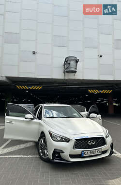 Седан Infiniti Q50 2017 в 