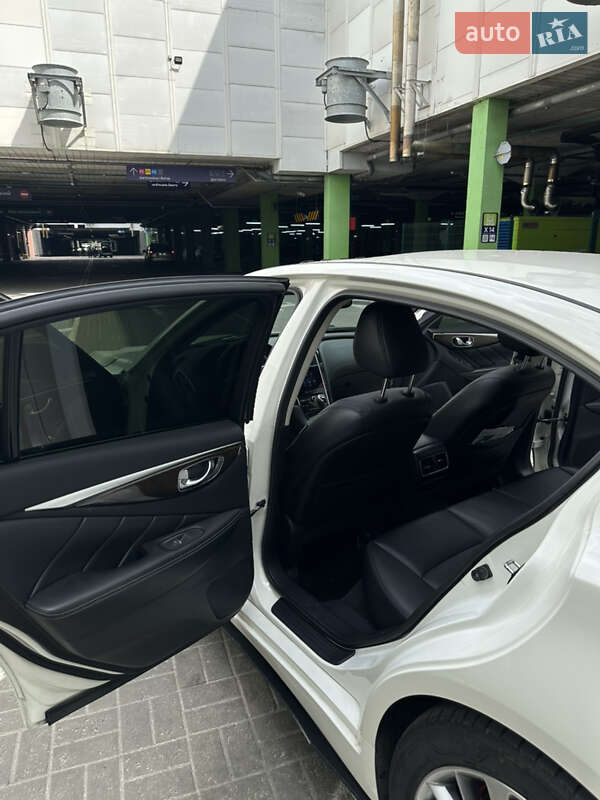 Седан Infiniti Q50 2017 в Києві