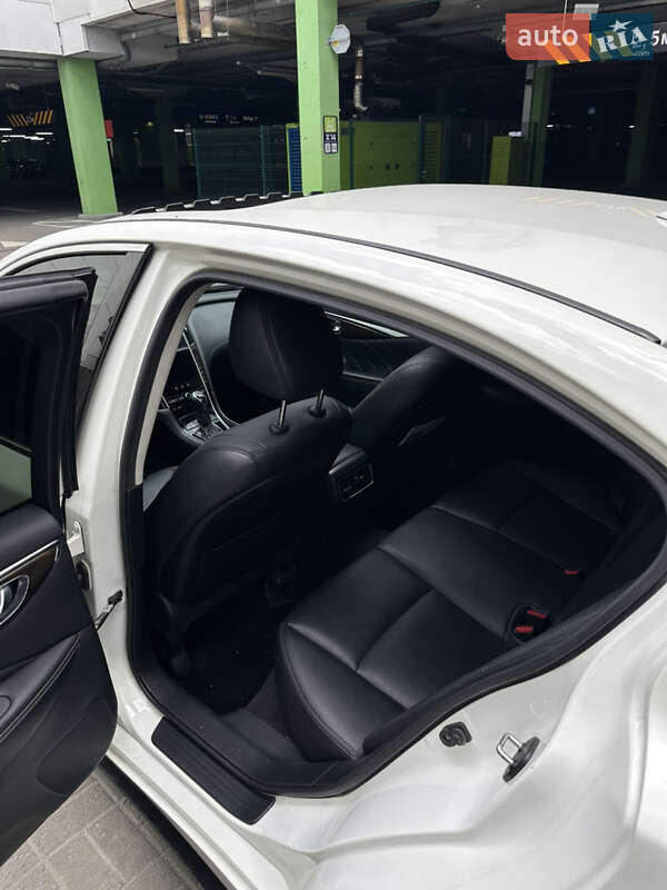 Седан Infiniti Q50 2017 в Києві