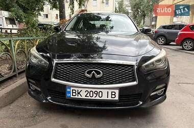 Седан Infiniti Q50 2015 в Ровно
