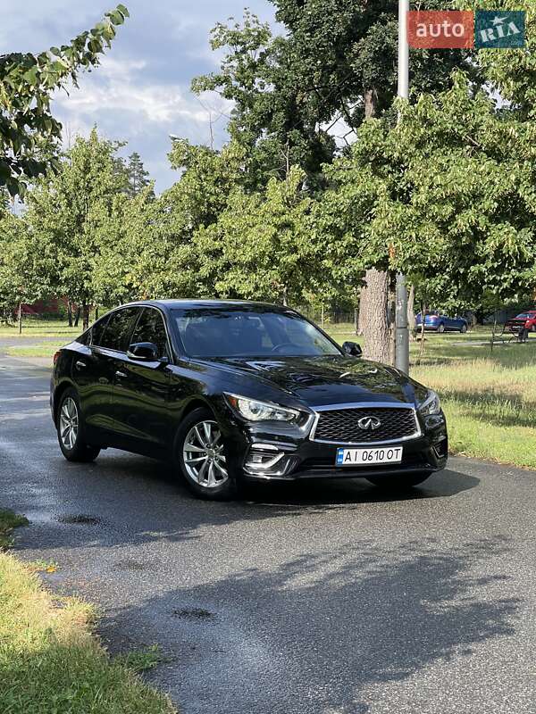 Infiniti Q50 2013