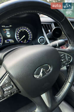 Седан Infiniti Q50 2014 в 
