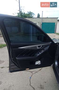Седан Infiniti Q50 2015 в Одессе