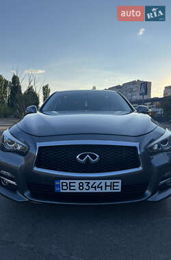 Седан Infiniti Q50 2015 в Николаеве