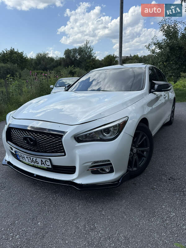Infiniti Q50 2016