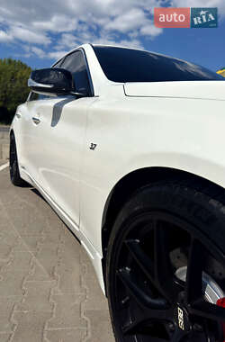 Седан Infiniti Q50 2014 в Киеве