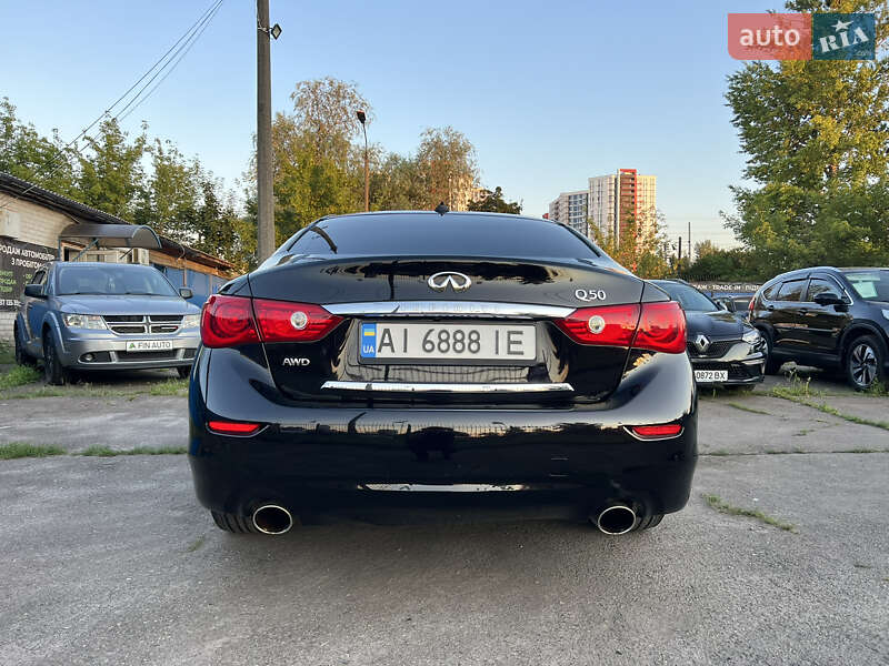 Седан Infiniti Q50 2015 в Києві