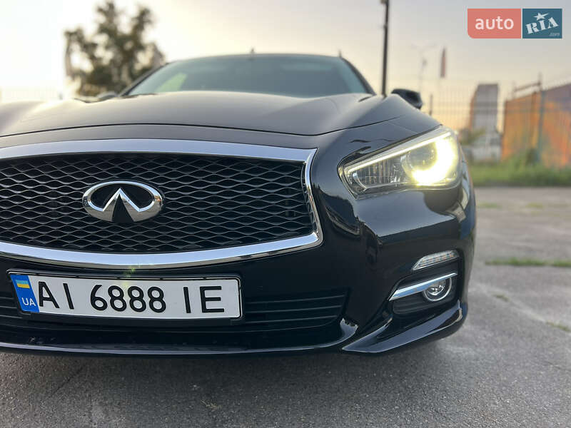 Седан Infiniti Q50 2015 в Києві