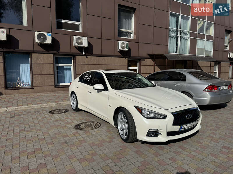 Infiniti Q50 2016