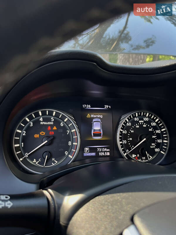 Седан Infiniti Q50 2017 в Чернигове