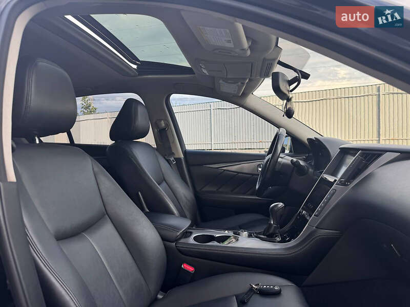 Седан Infiniti Q50 2016 в Вінниці