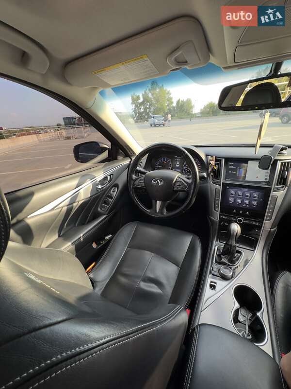 Седан Infiniti Q50 2014 в Києві