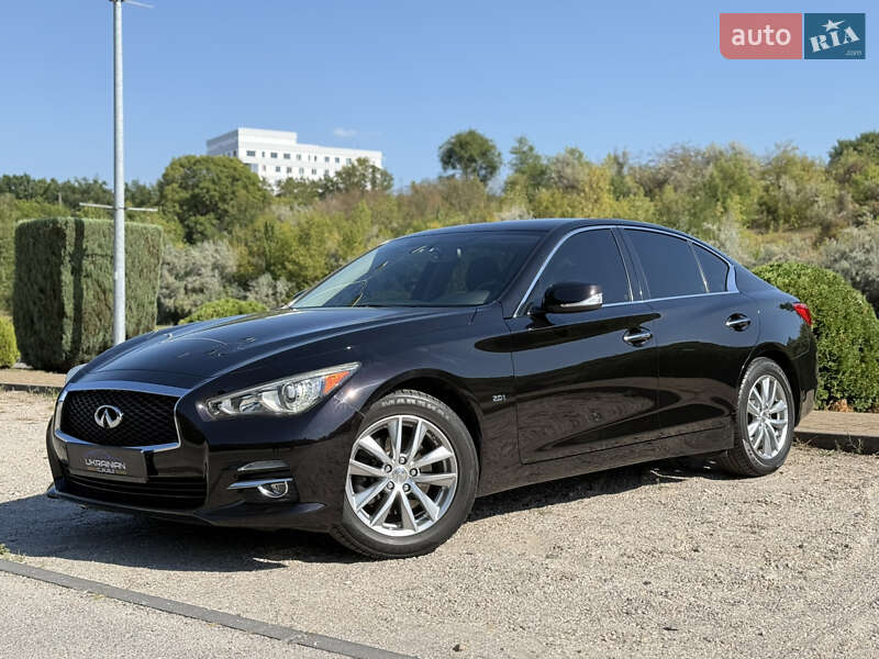Infiniti Q50 2015