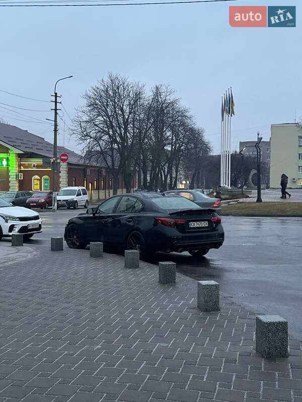 Седан Infiniti Q50 2018 в Киеве