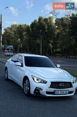 Седан Infiniti Q50 2015 в Днепре