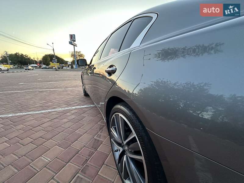 Седан Infiniti Q50 2016 в Одессе