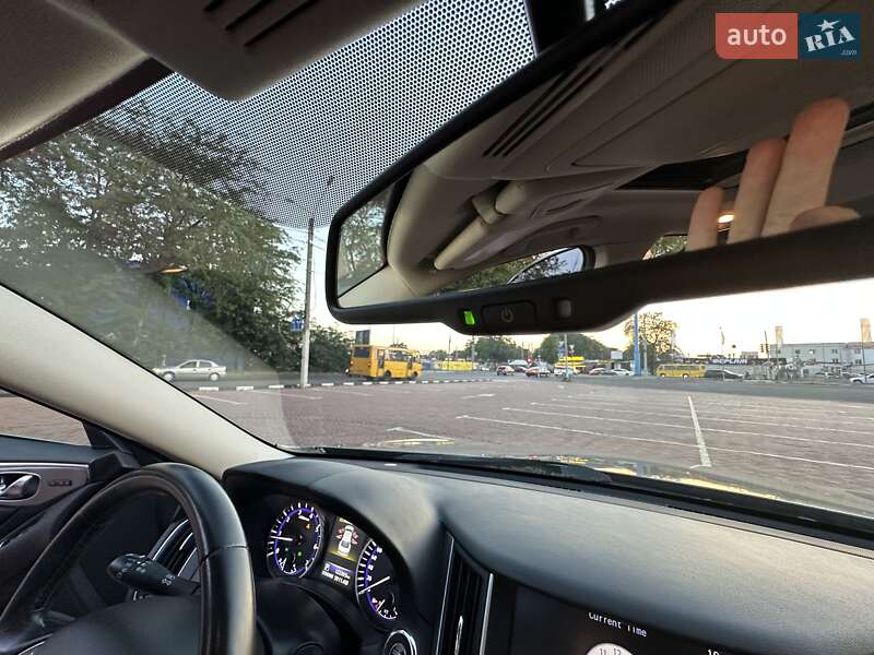 Седан Infiniti Q50 2016 в Одессе