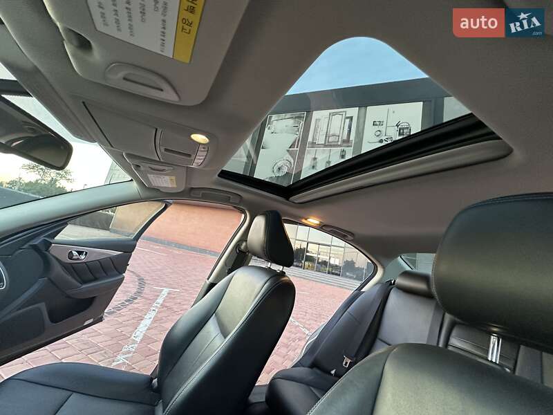 Седан Infiniti Q50 2016 в Одессе