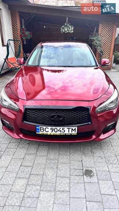Седан Infiniti Q50 2016 в Ременеві