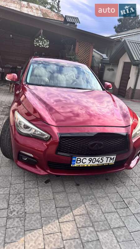 Седан Infiniti Q50 2016 в Ременеві