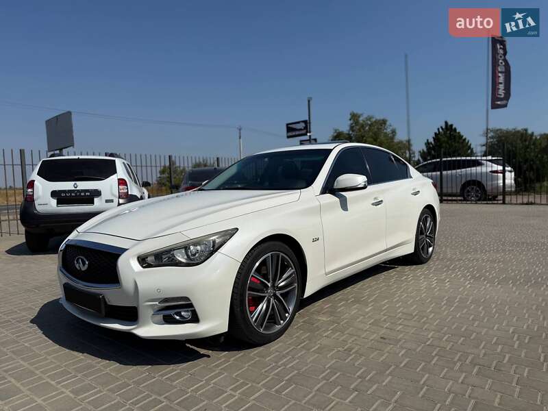 Infiniti Q50 2016