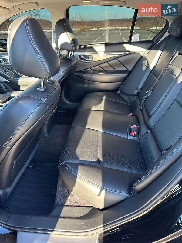 Седан Infiniti Q50 2018 в Києві