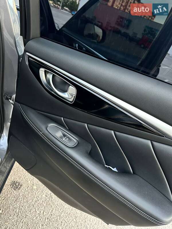 Седан Infiniti Q50 2018 в Ивано-Франковске