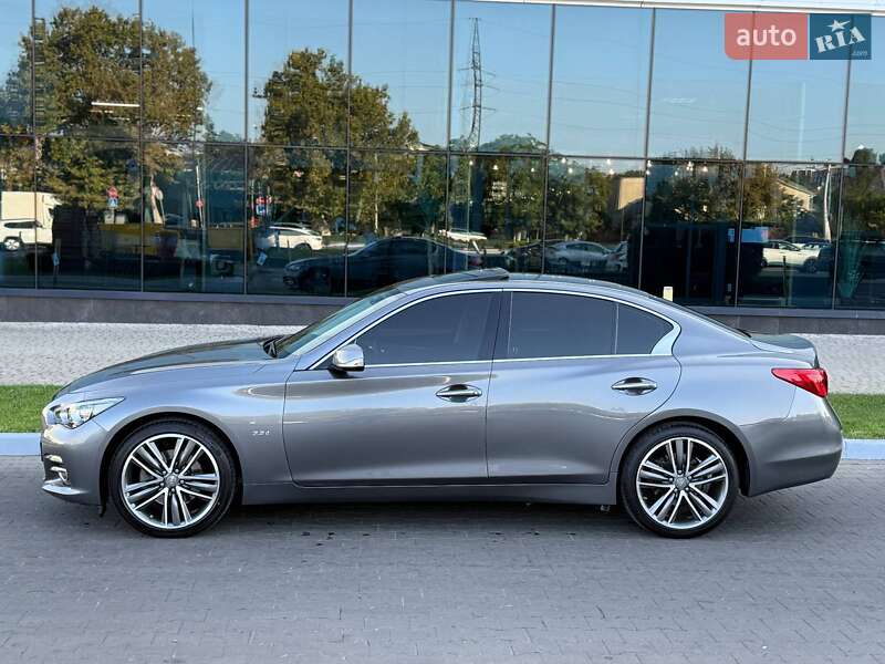 Седан Infiniti Q50 2016 в Одессе
