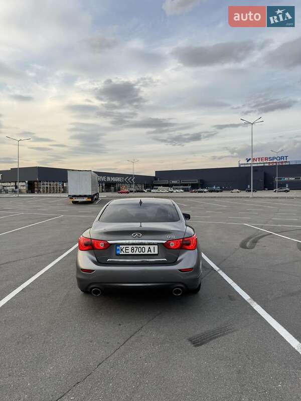 Седан Infiniti Q50 2014 в Дніпрі