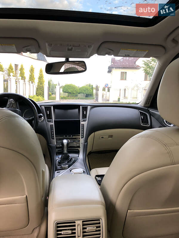 Седан Infiniti Q50 2015 в Києві